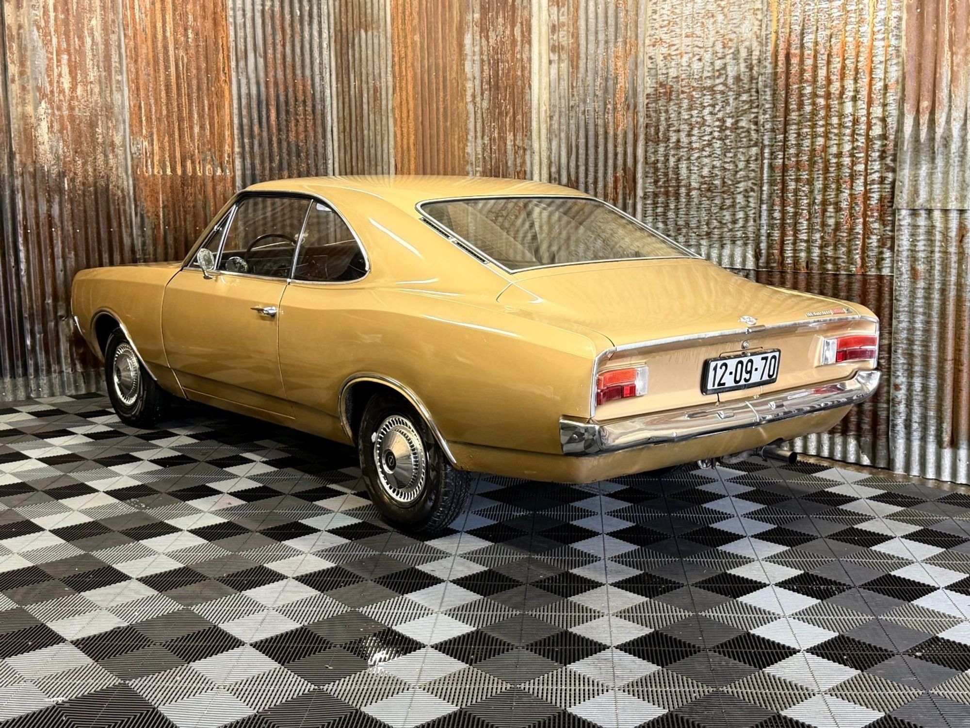 Opel Rekord Coupé 1.9 S Manuell, 3-trinn, 90hk, 1970