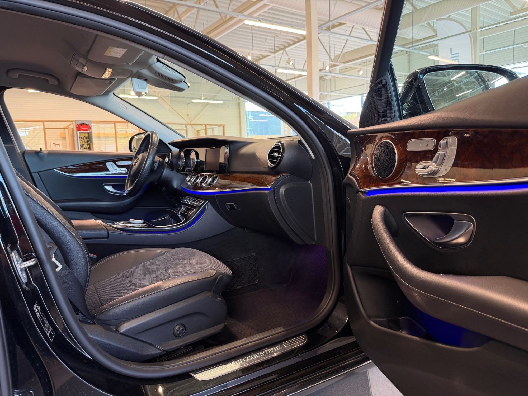 Mercedes-Benz E 220 d 4MATIC 9G-Tronic, 194hp, 2017