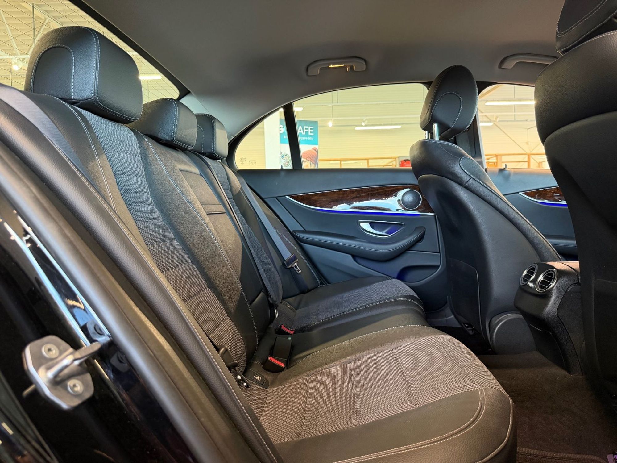 Mercedes-Benz E 220 d 4MATIC 9G-Tronic, 194hp, 2017