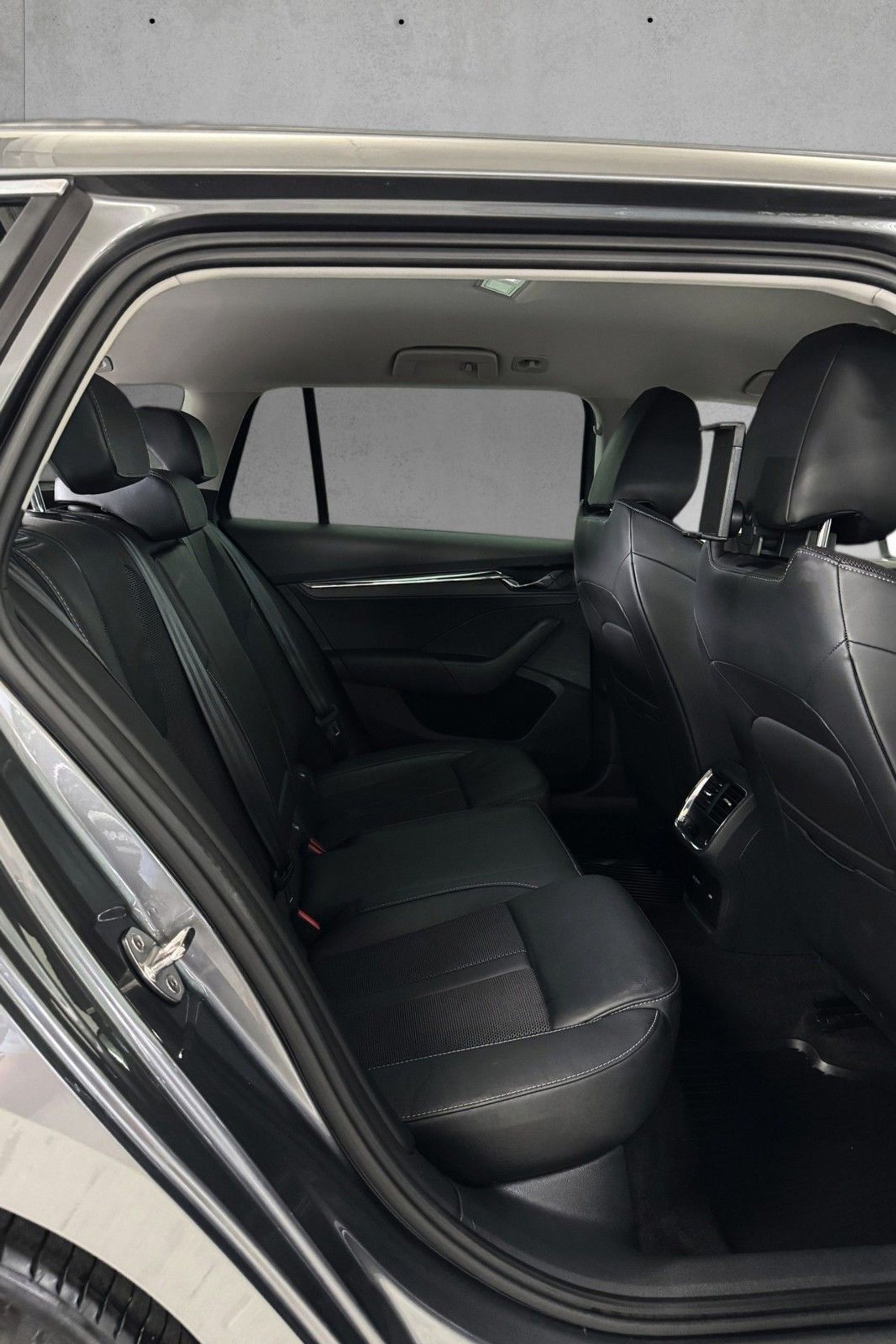 Škoda Octavia Combi 2.0 TDI SCR 4x4 DSG Sequential, 150hp, 2024