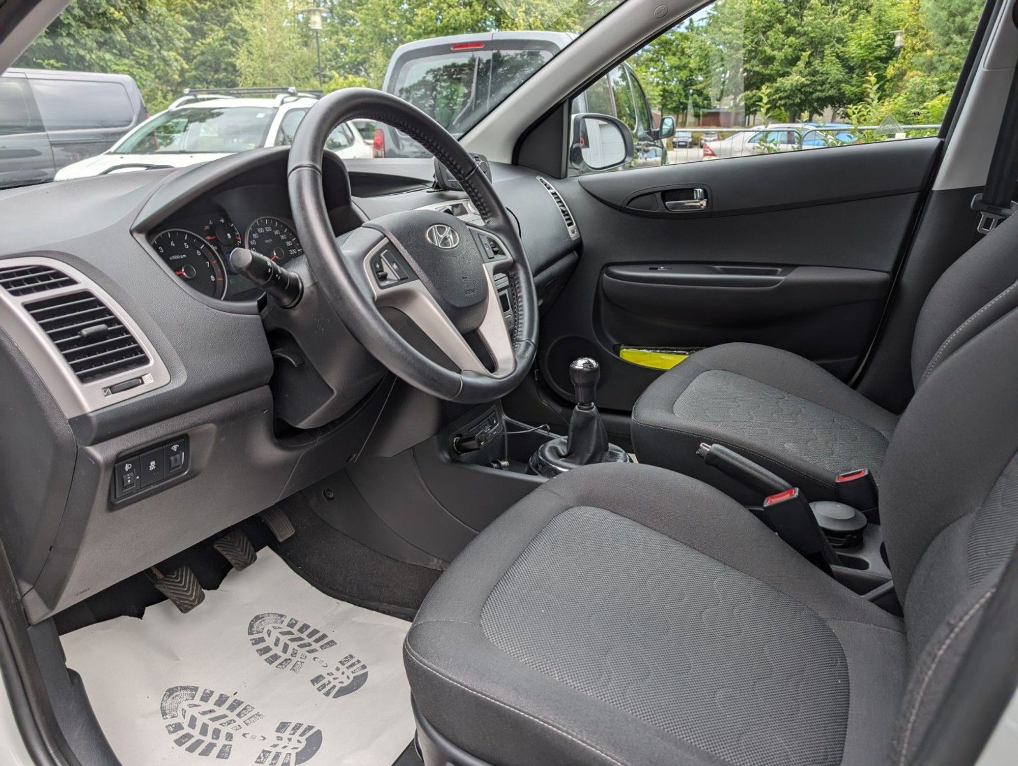 Hyundai i20 5-door 1.2 Manual, 77hp, 2011
