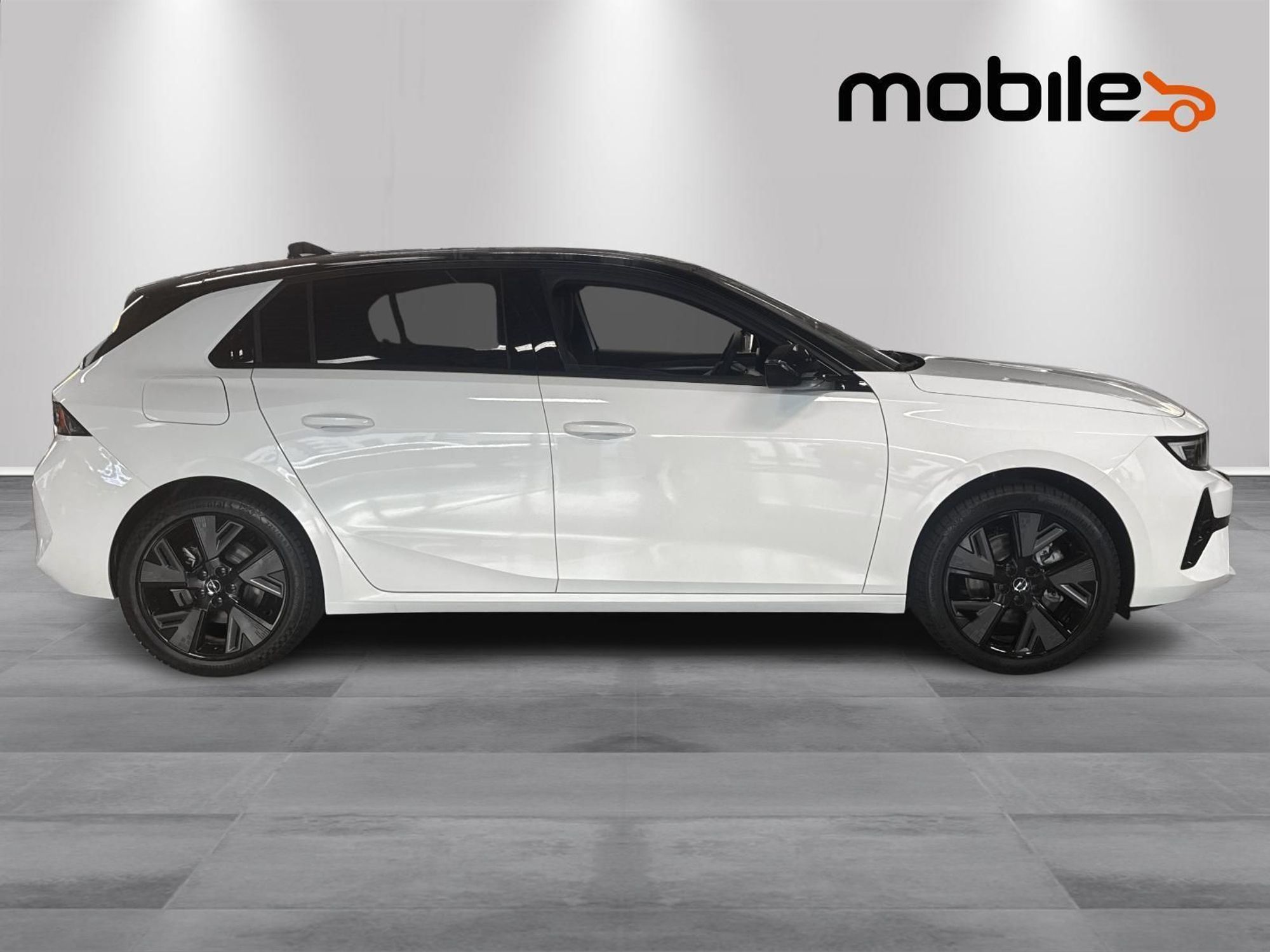 Opel Astra Electric, 156ps, 2024