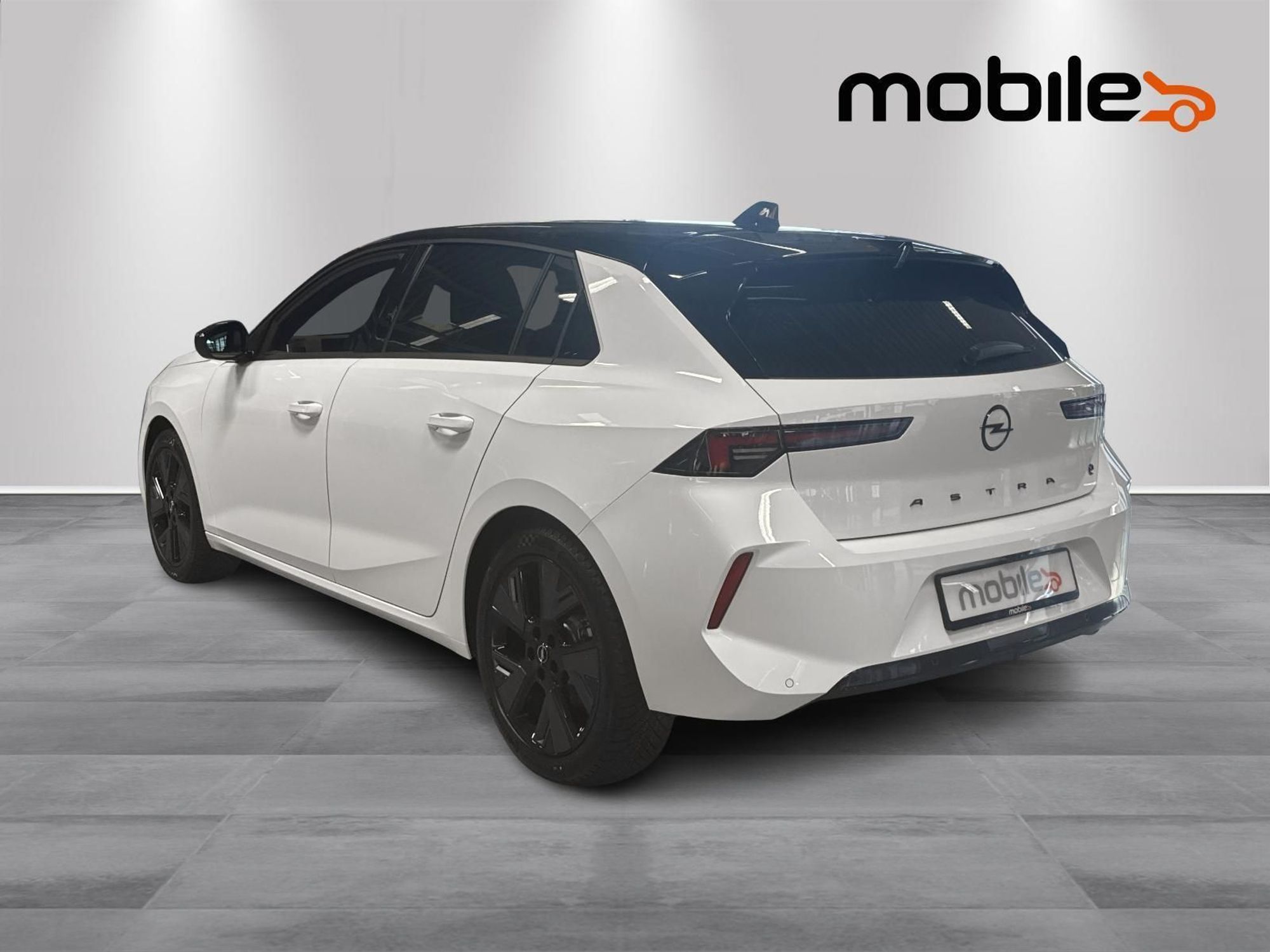 Opel Astra Electric, 156ps, 2024