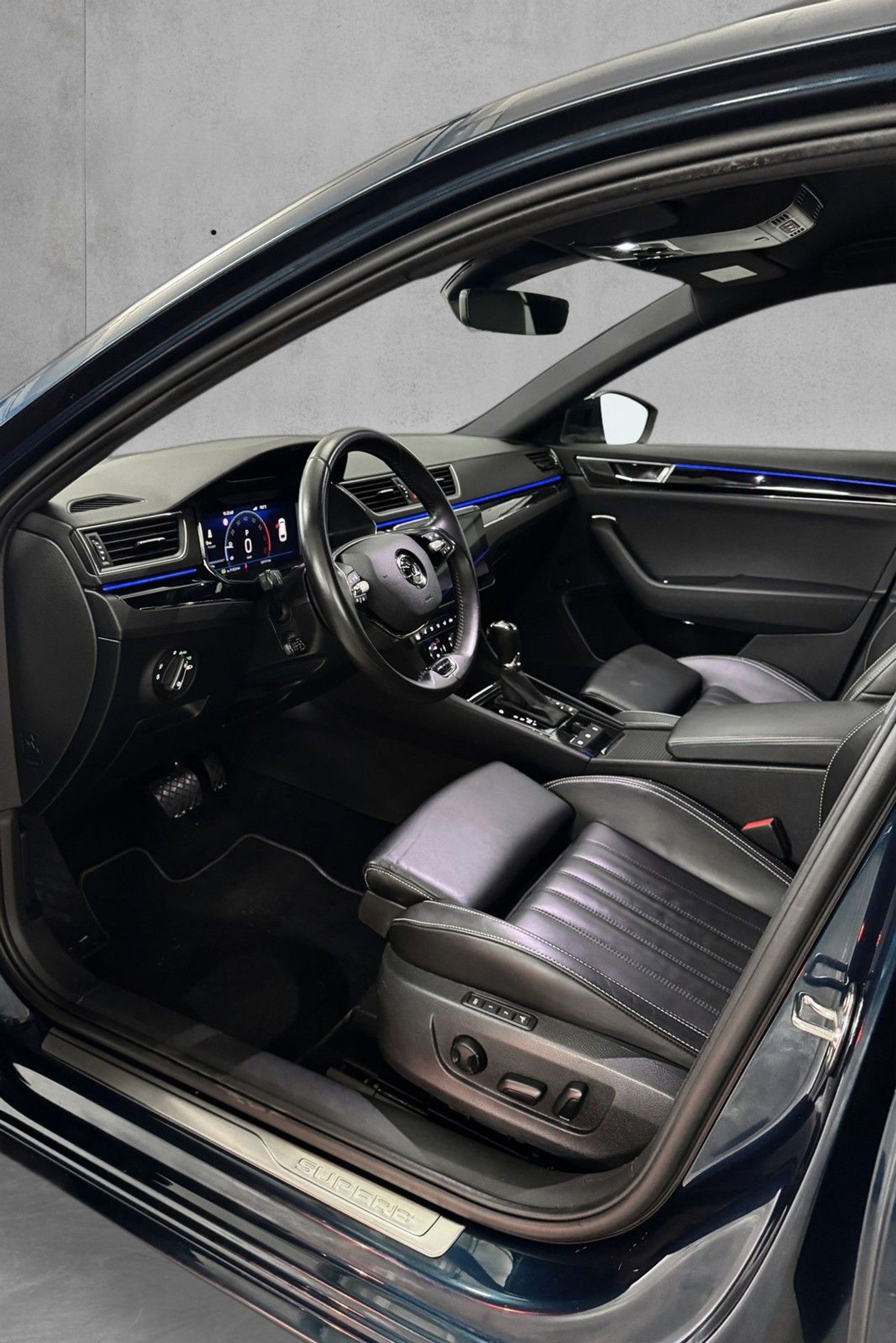 Škoda Superb iV Combi 1.4 TSI iV DSG Sequential, 218hp, 2023