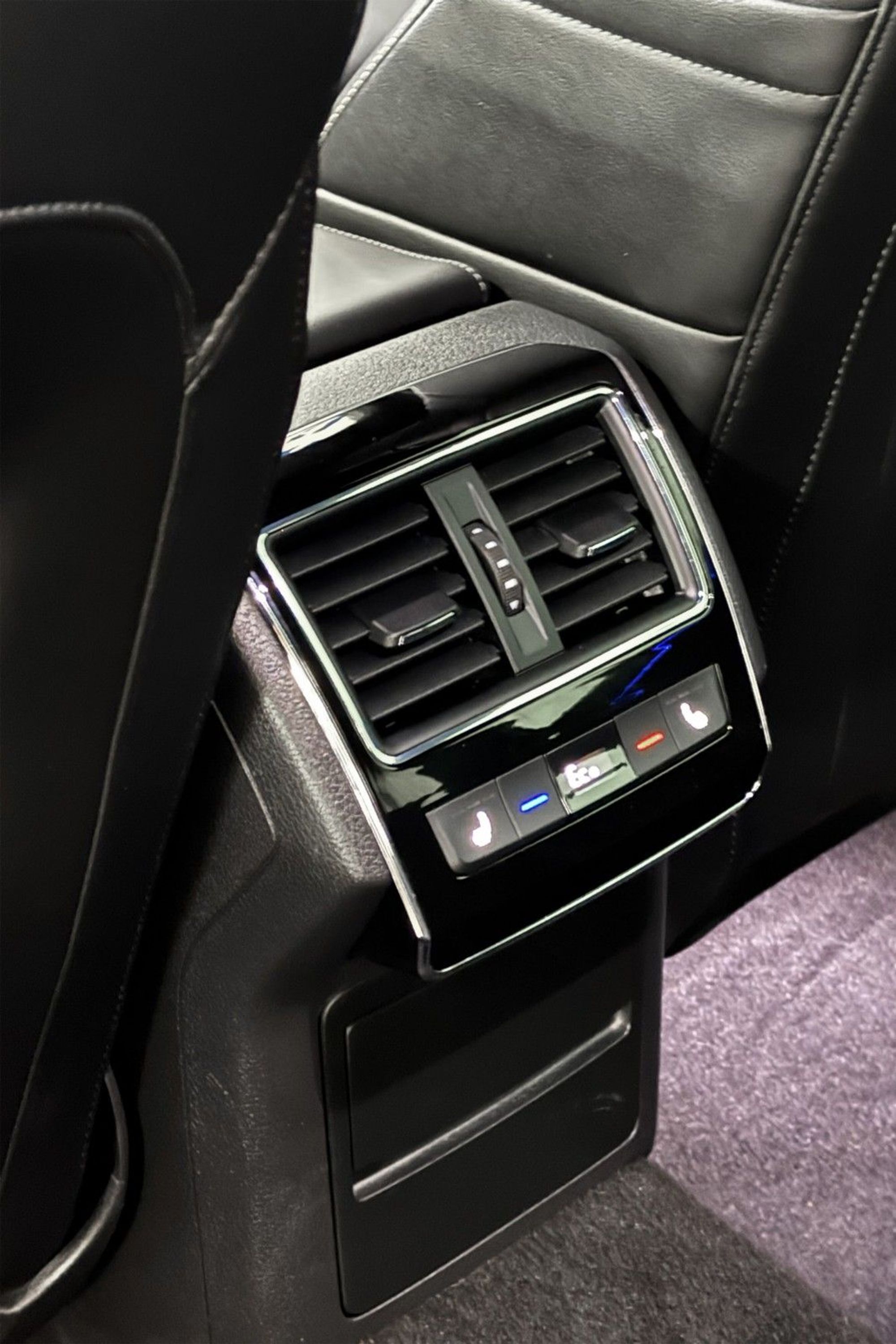 Škoda Superb iV Combi 1.4 TSI iV DSG Sequential, 218hp, 2023