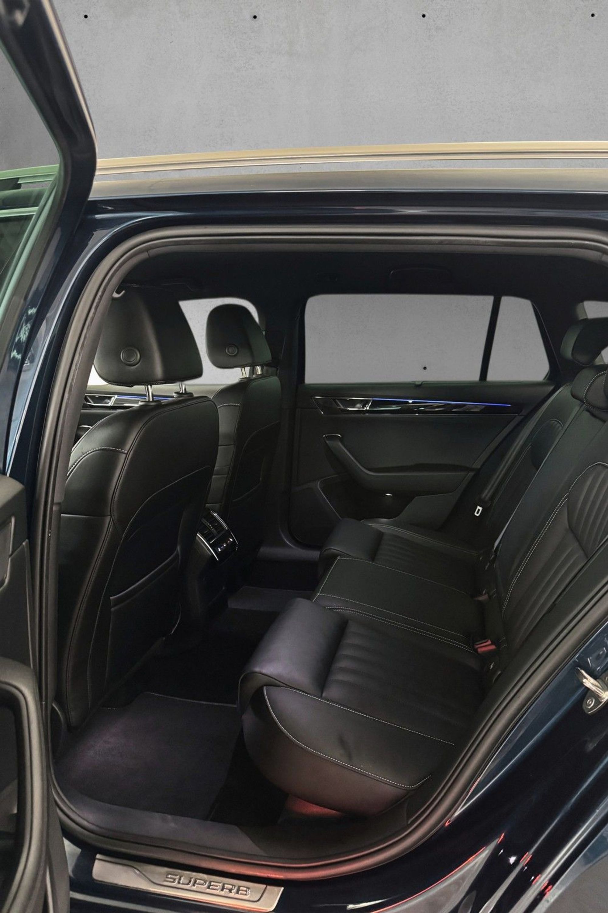 Škoda Superb iV Combi 1.4 TSI iV DSG Sequential, 218hp, 2023