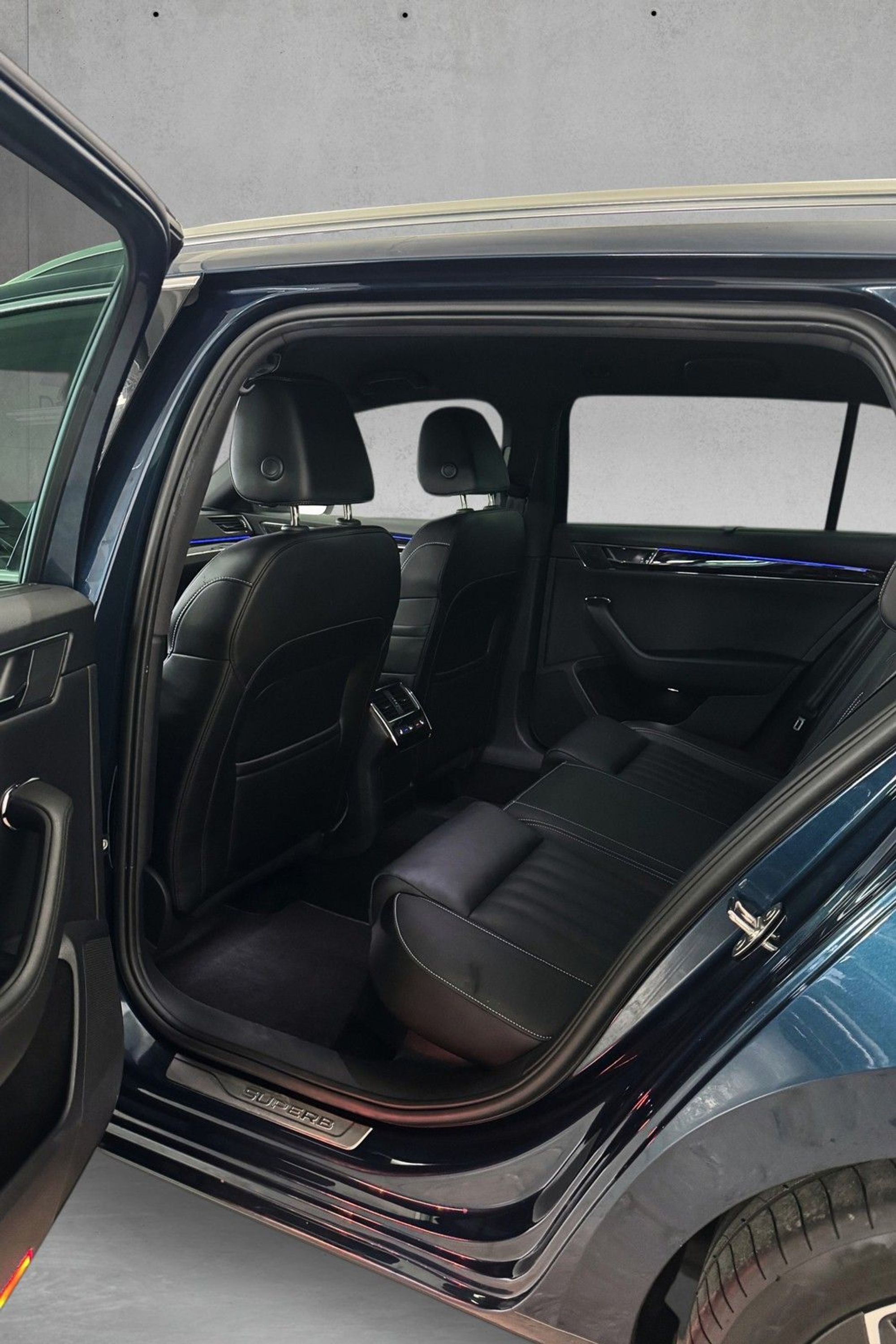 Škoda Superb iV Combi 1.4 TSI iV DSG Sequential, 218hp, 2023