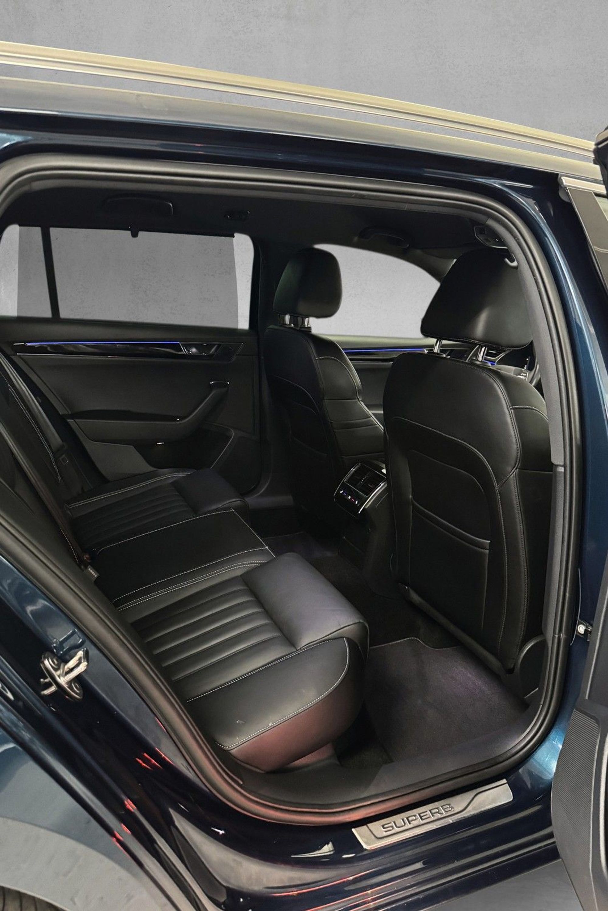 Škoda Superb iV Combi 1.4 TSI iV DSG Sequential, 218hp, 2023