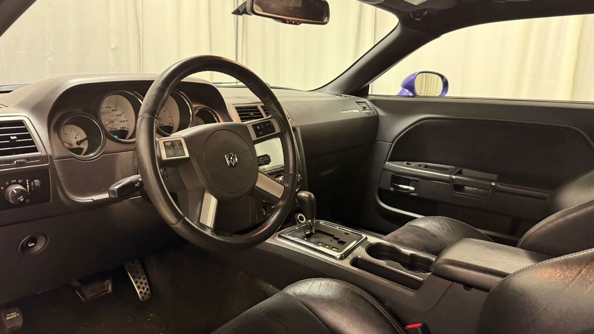 Dodge Challenger 6.1 V8 HEMI Automatic, 5-trins, 431ps, 2010