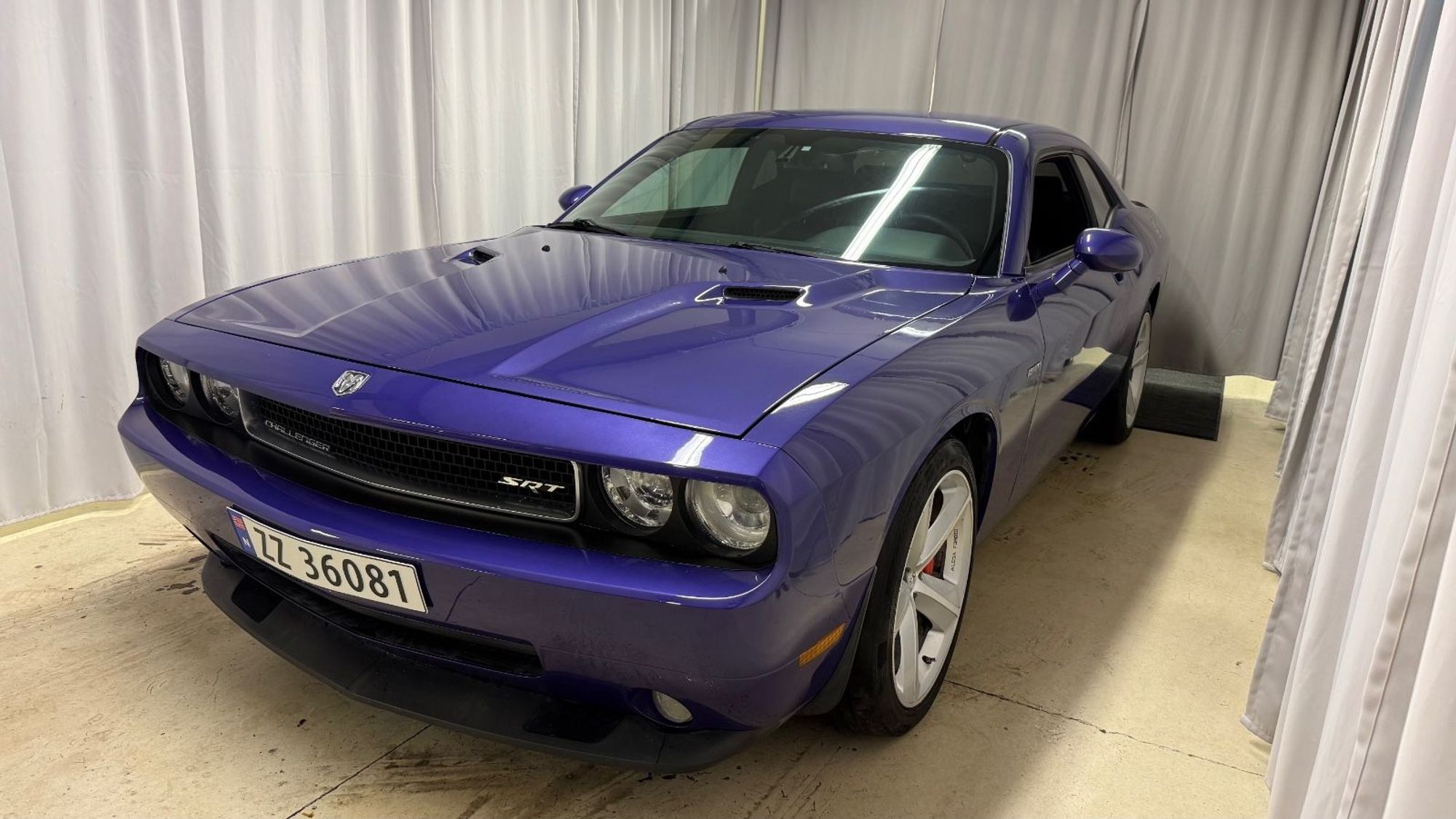 Dodge Challenger 6.1 V8 HEMI Automatic, 5-trins, 431ps, 2010