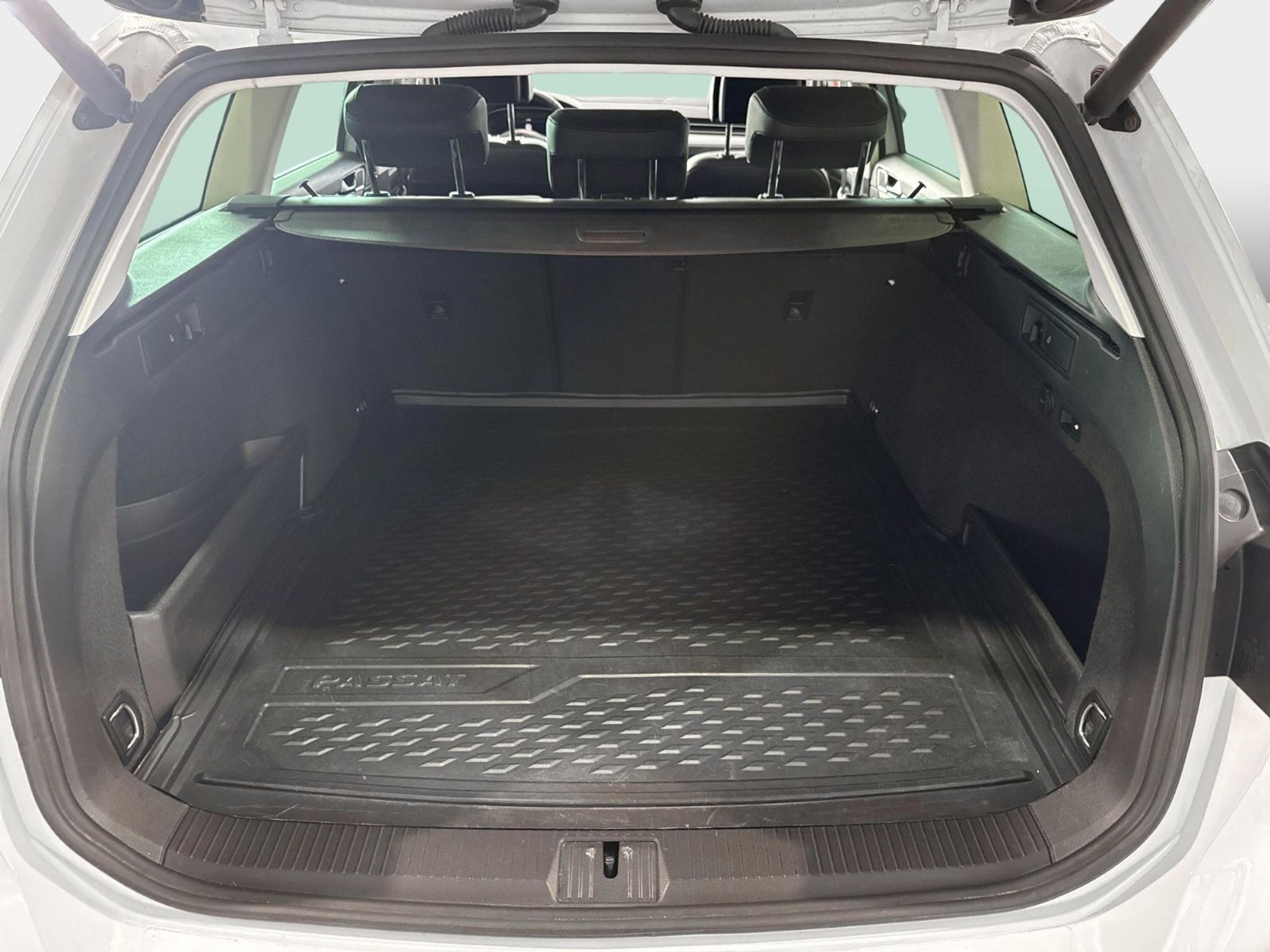 Volkswagen Passat Variant 2.0 TDI DPF SCR 4Motion DSG Sequential, 190hp, 2018
