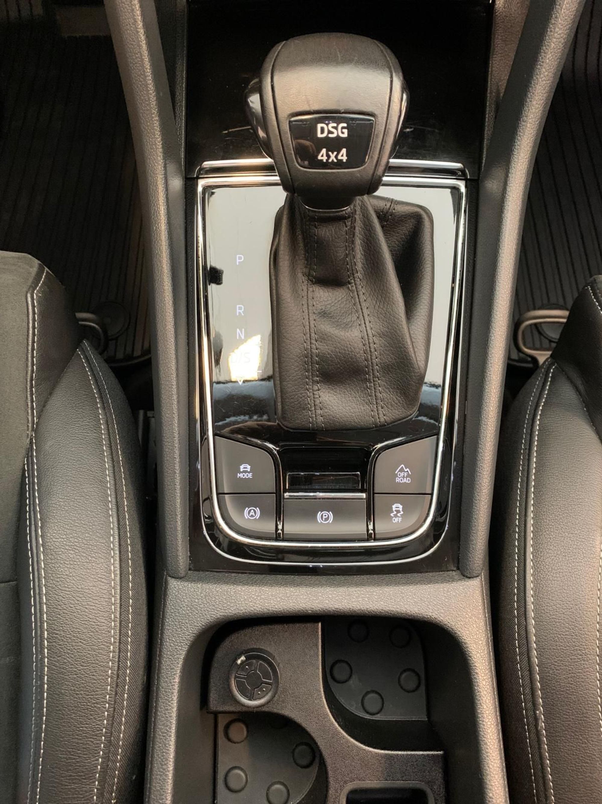 Škoda Karoq 1.5 TSI ACT 4x4 DSG Sequential, 150hp, 2019
