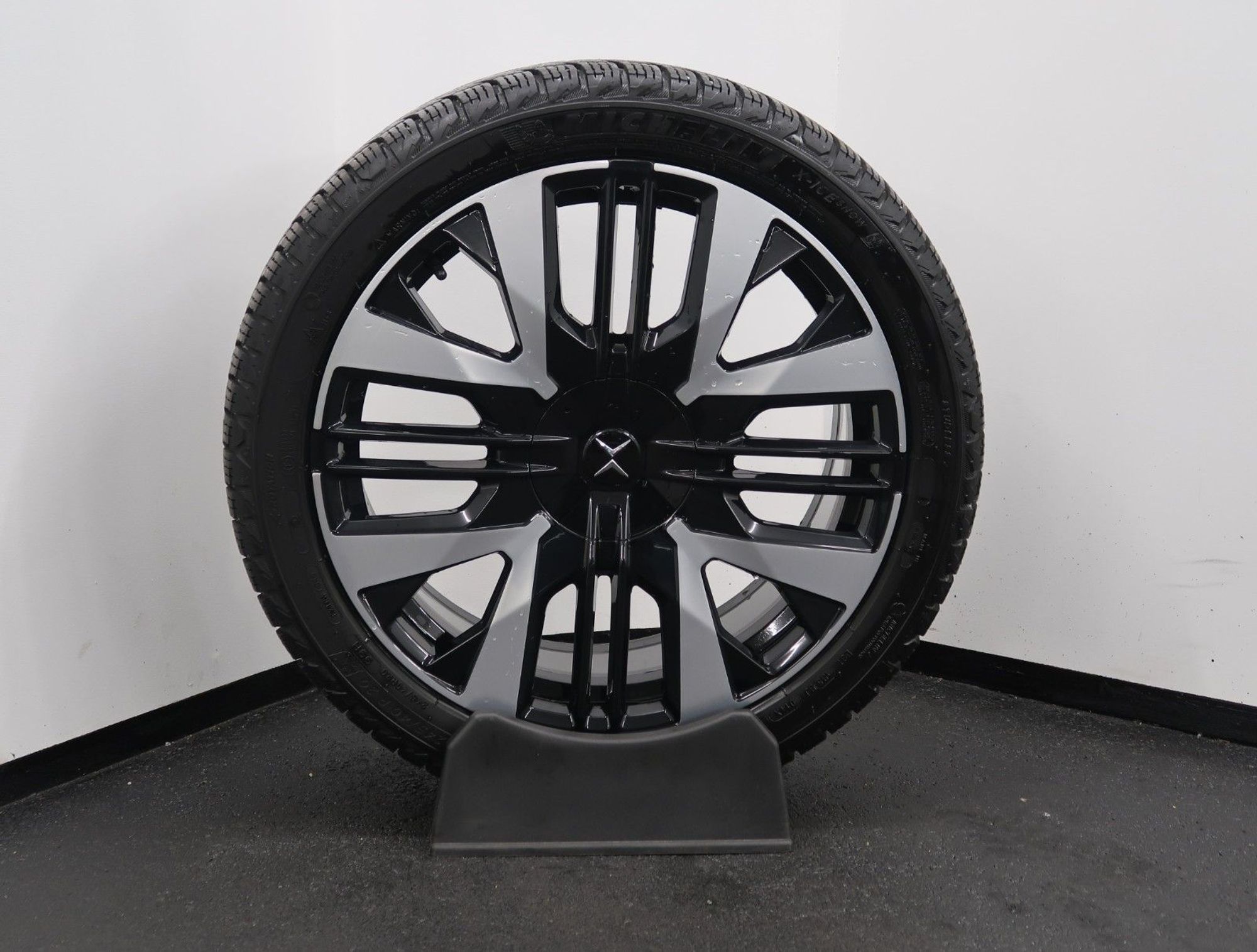 Polestar 2 Long range Dual motor Performance, 476ps, 2024