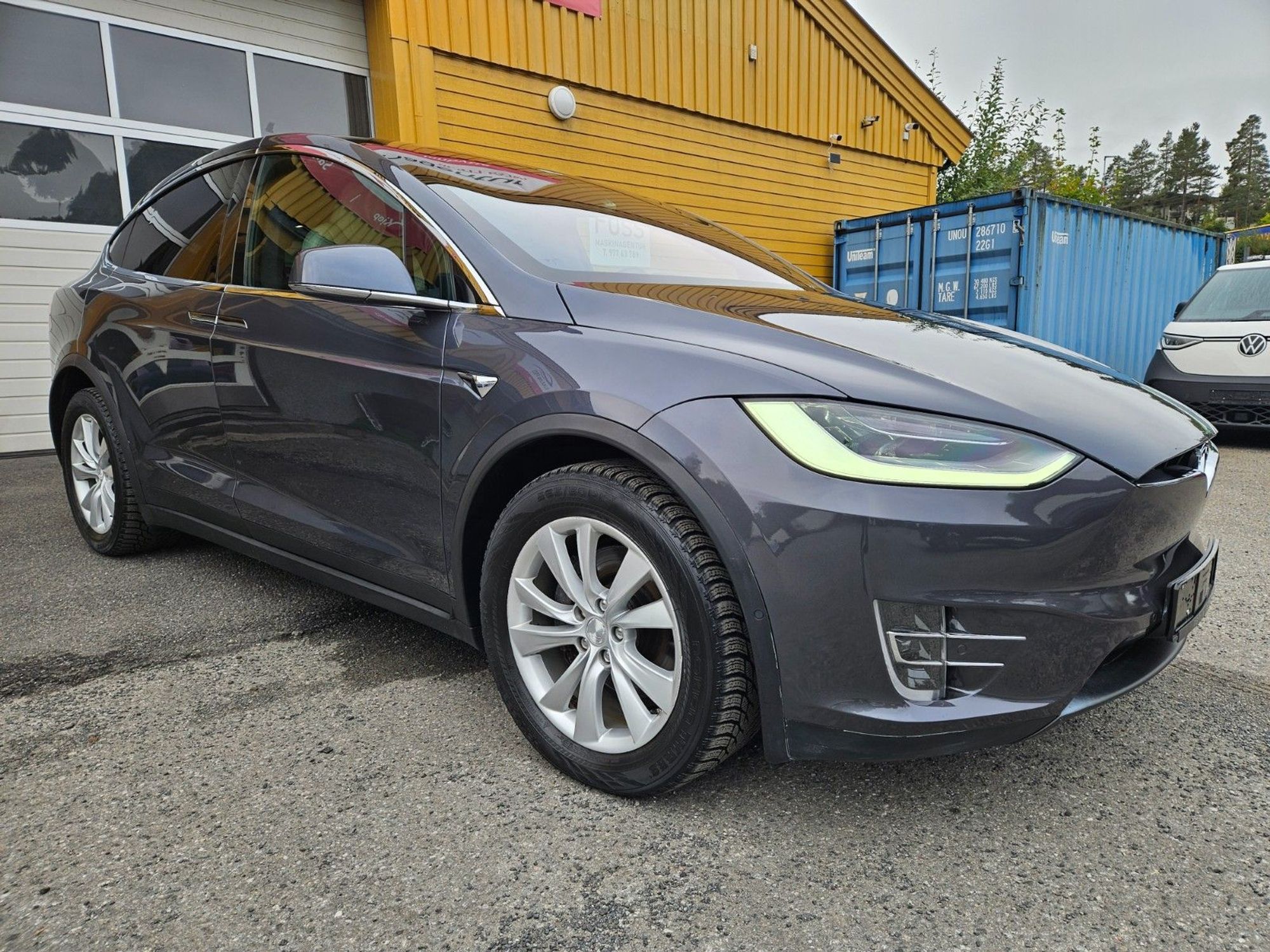 Tesla Model X Long Range, 423hp, 2020
