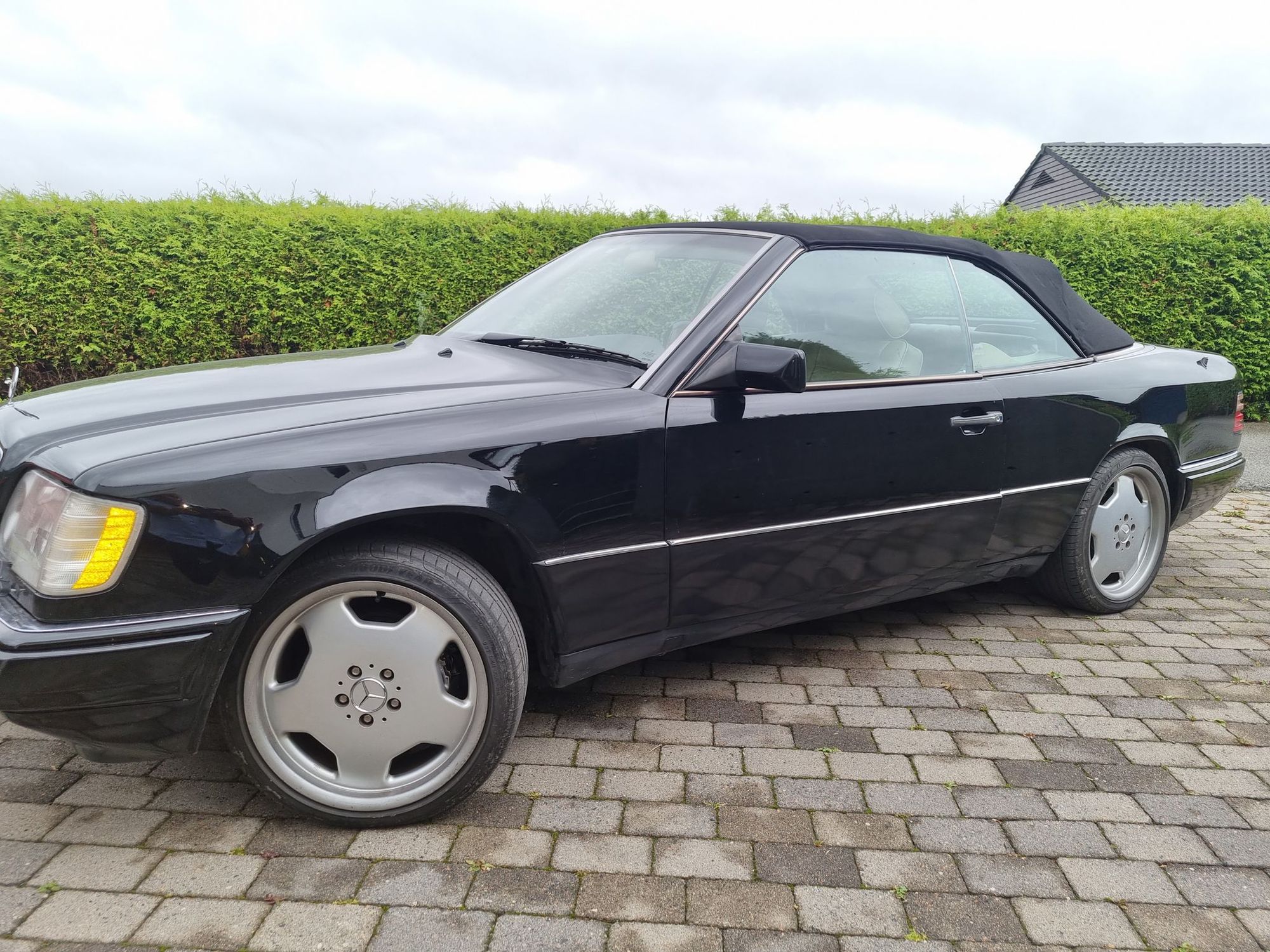 Mercedes-Benz E 320 Cabriolet Automatic, 4-trins, 220ps, 1995
