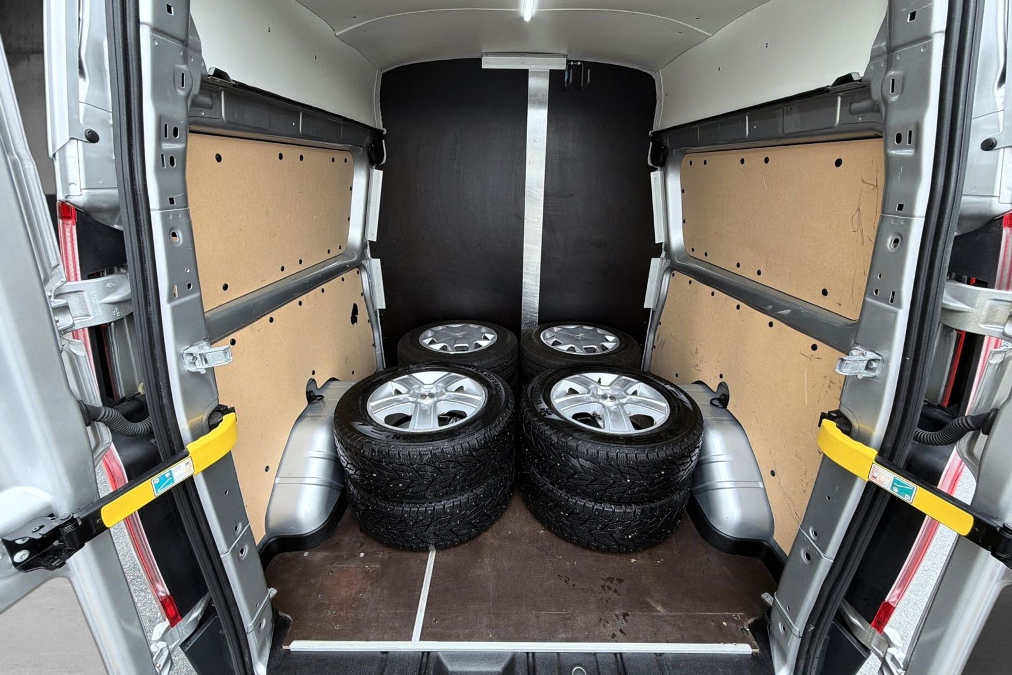 Ford Transit Custom 310 2.0 TDCi Manuell, 6-trinn, 130hk, 2017