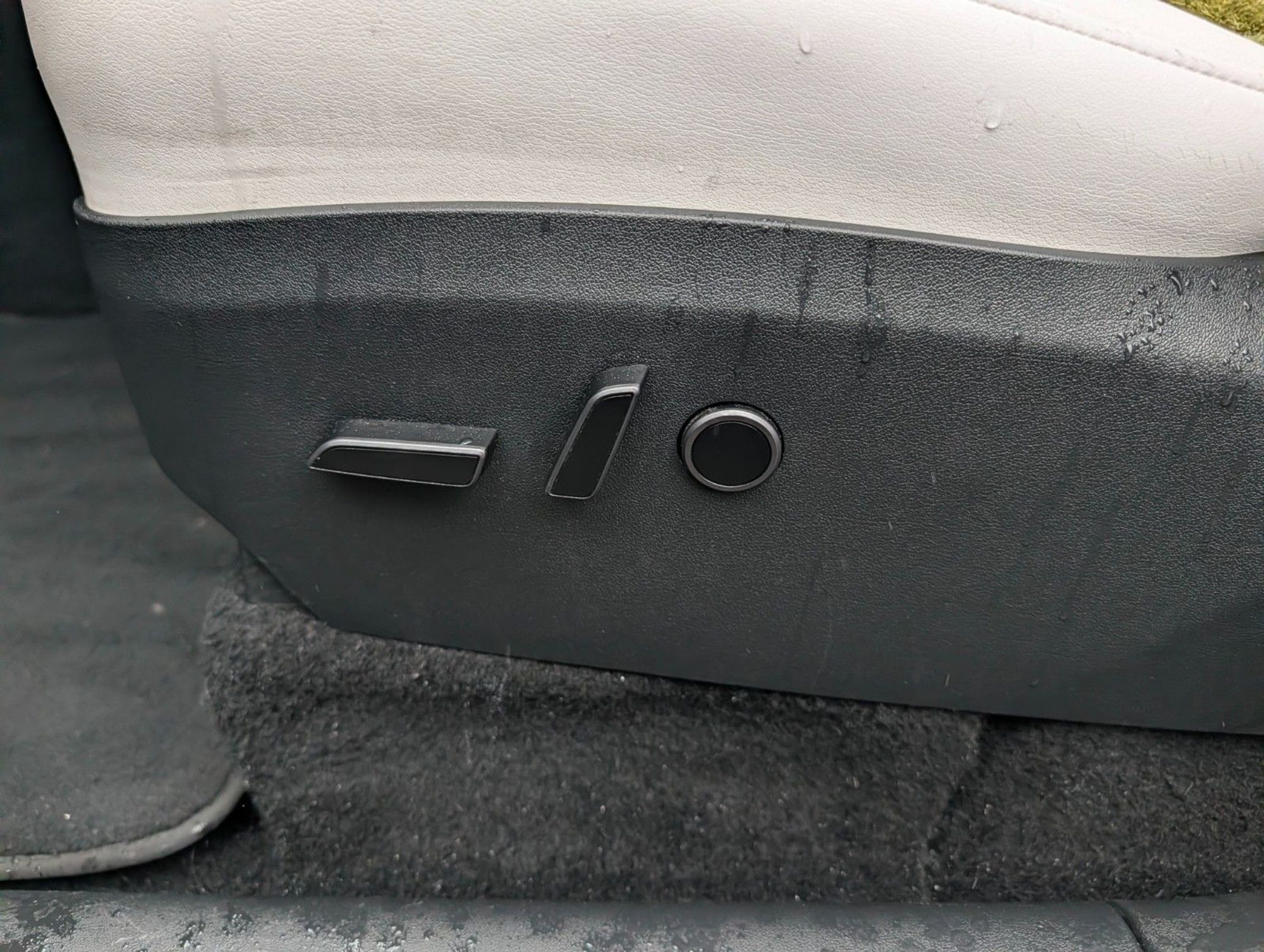 Tesla Model Y Long Range AWD, 514ps, 2024