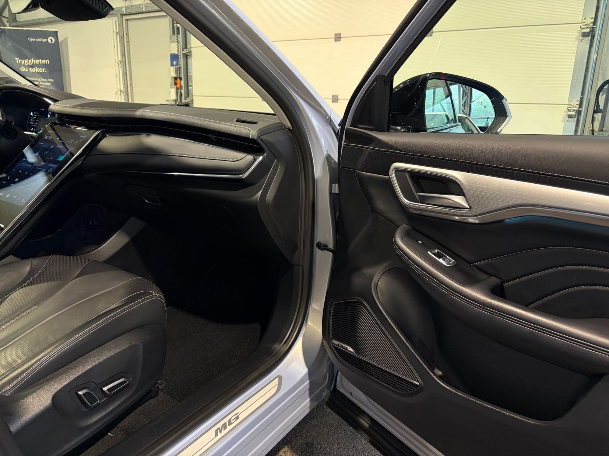 MG Marvel R Performance Automatic, 288hp, 2022