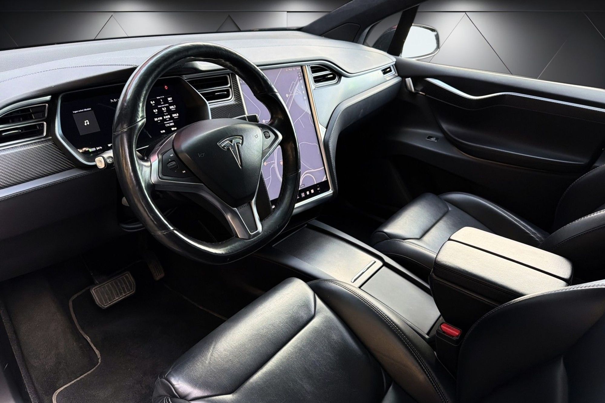 Tesla Model X 100D, 423hp, 2018