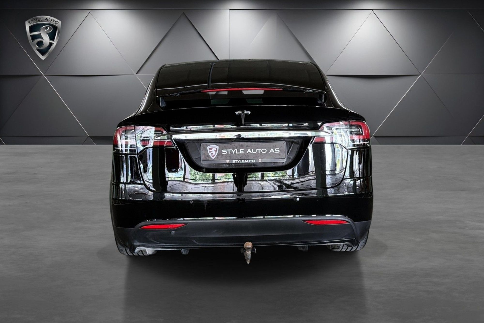 Tesla Model X 100D, 423hp, 2018