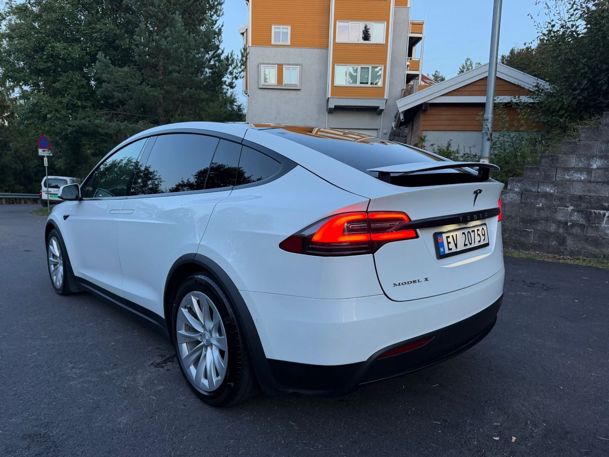 Tesla Model X 75D, 525hp, 2018