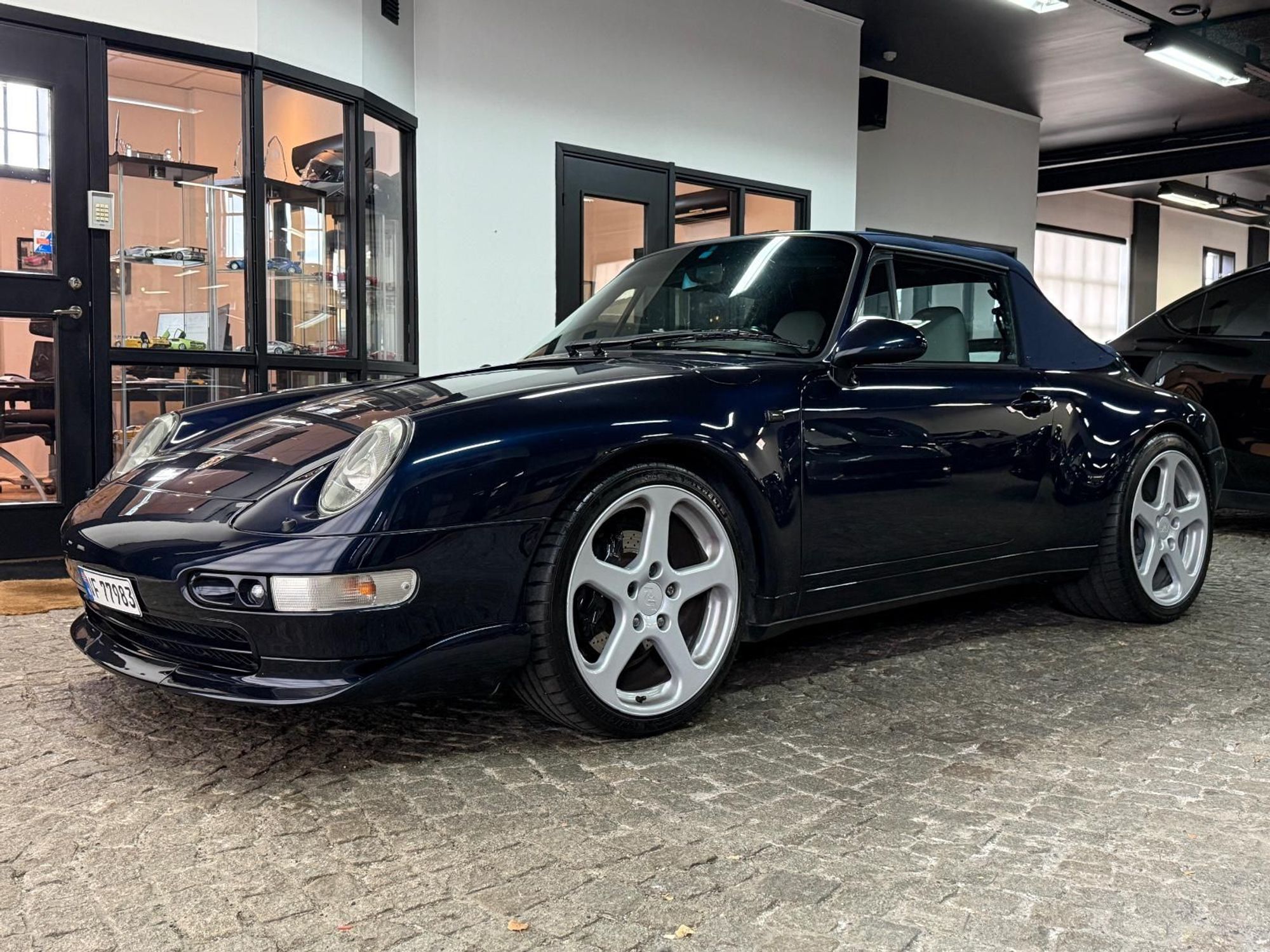 Porsche 911 Carrera Cabriolet Manual, 272hp, 1995