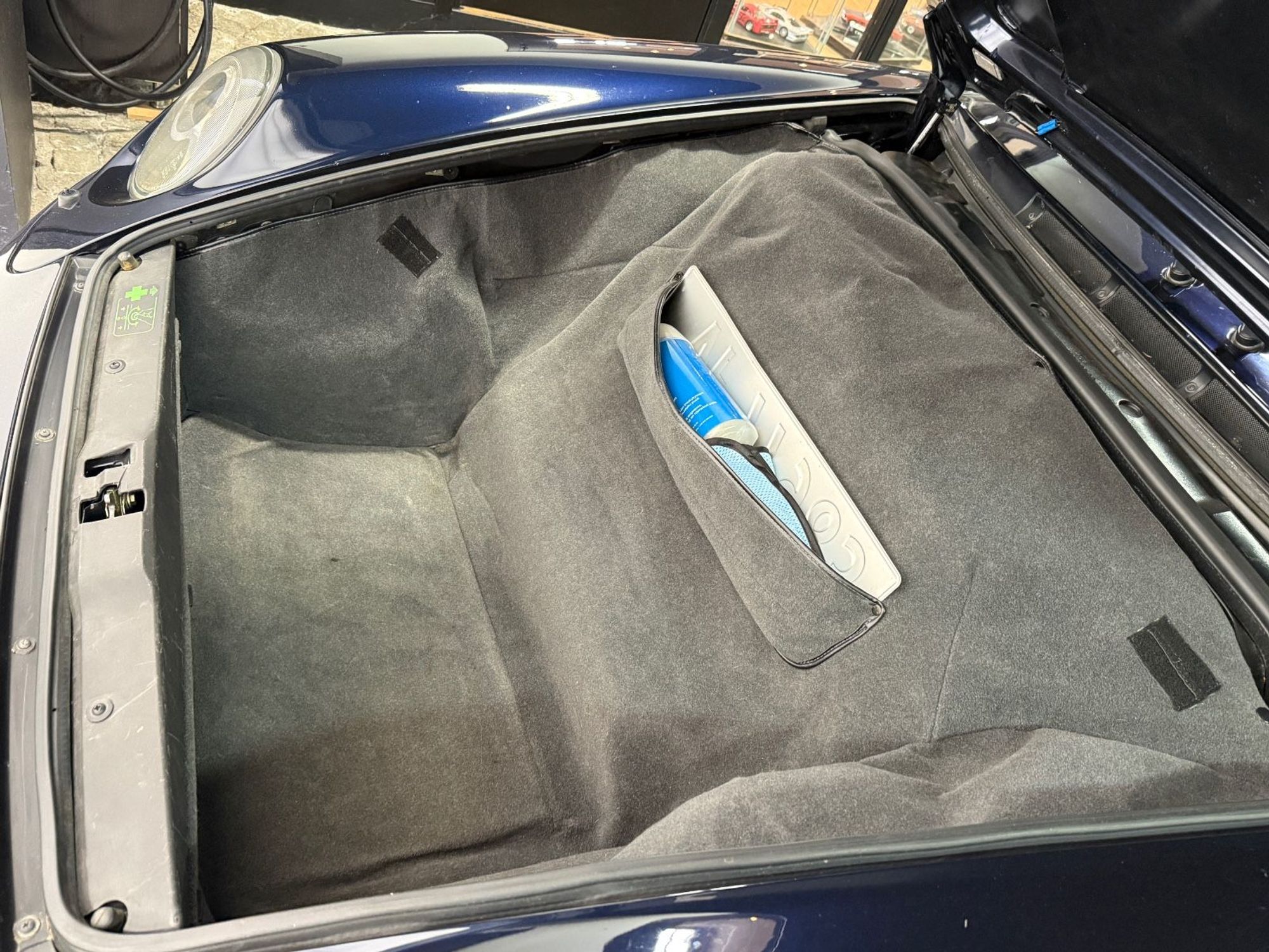 Porsche 911 Carrera Cabriolet Manual, 272hp, 1995