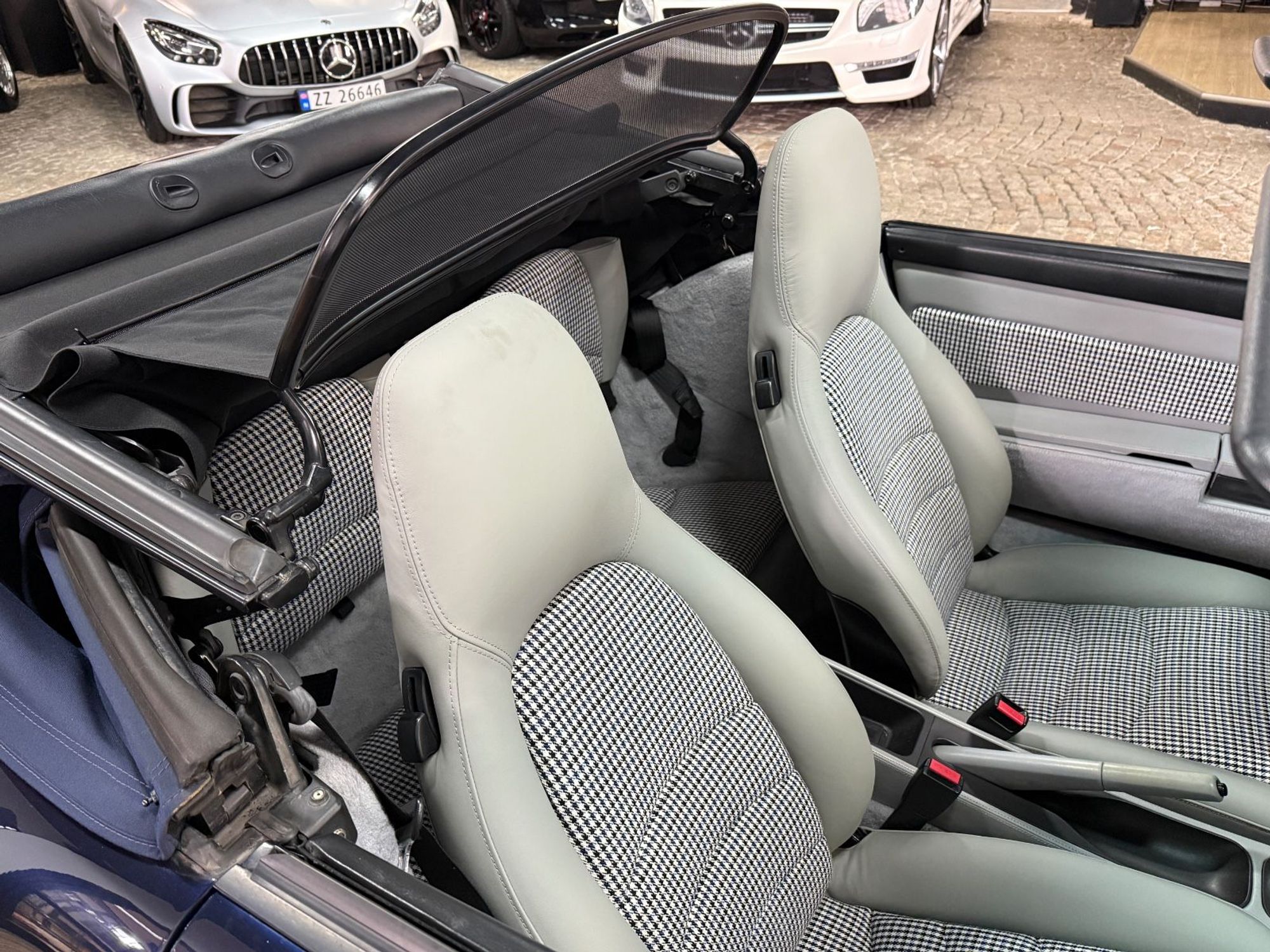 Porsche 911 Carrera Cabriolet Manual, 272hp, 1995