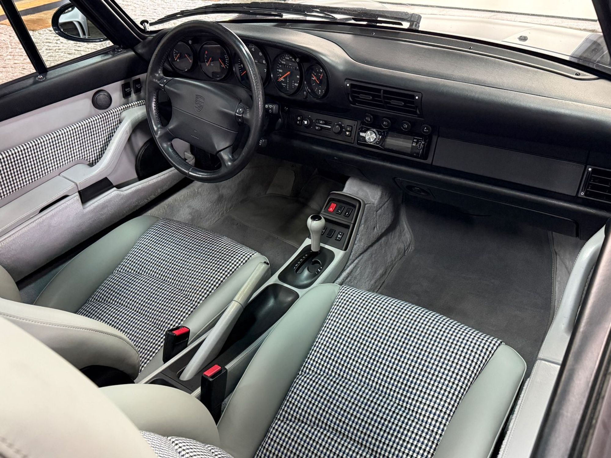 Porsche 911 Carrera Cabriolet Manual, 272hp, 1995