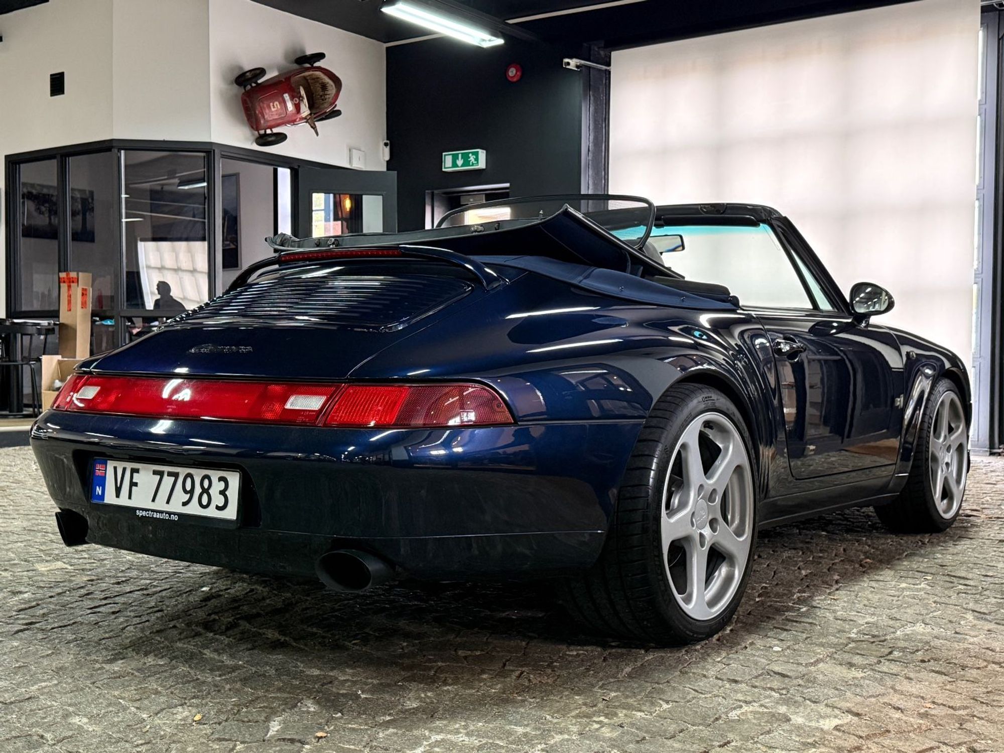 Porsche 911 Carrera Cabriolet Manual, 272hp, 1995