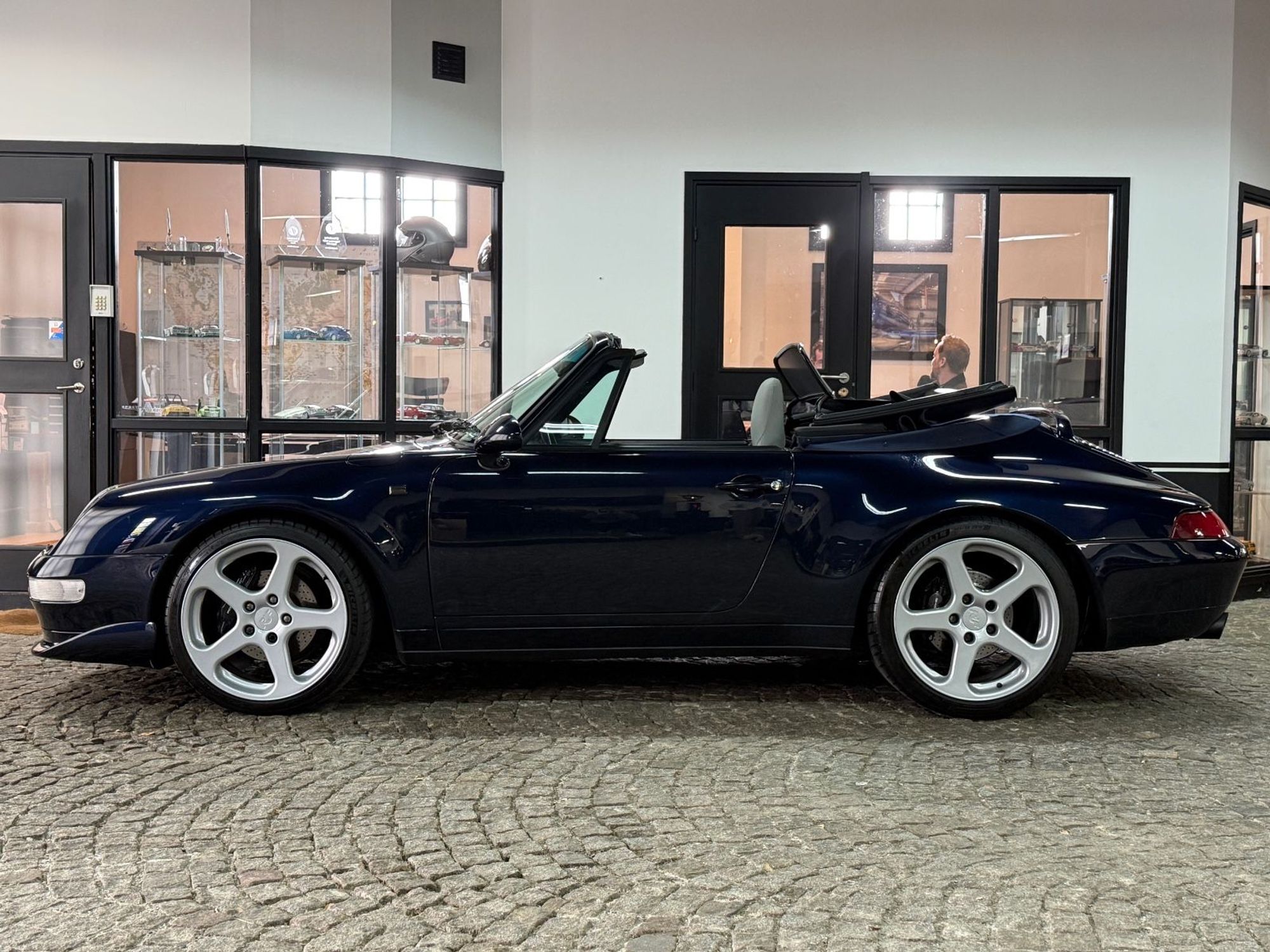 Porsche 911 Carrera Cabriolet Manual, 272hp, 1995