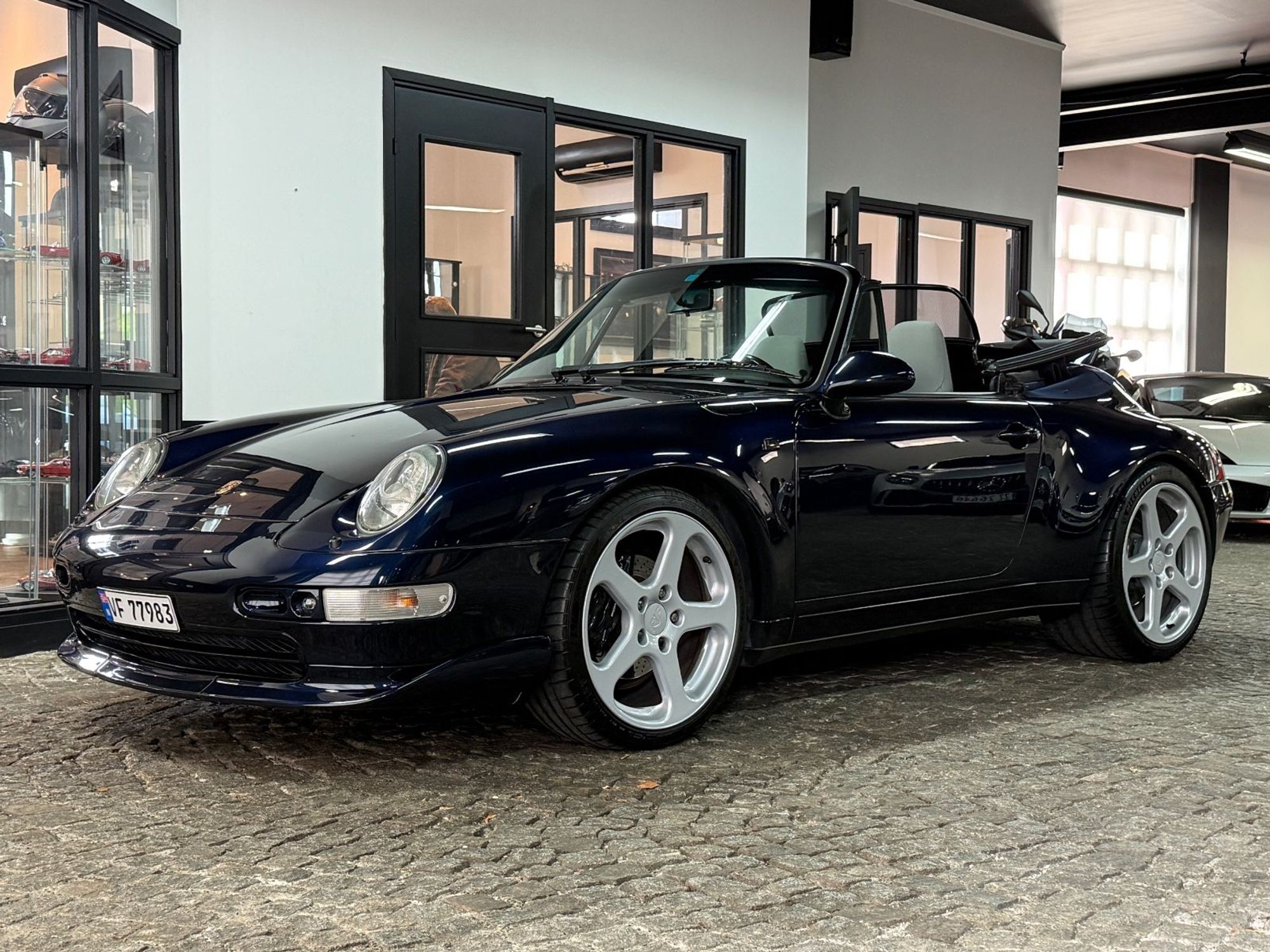 Porsche 911 Carrera Cabriolet Manual, 272hp, 1995