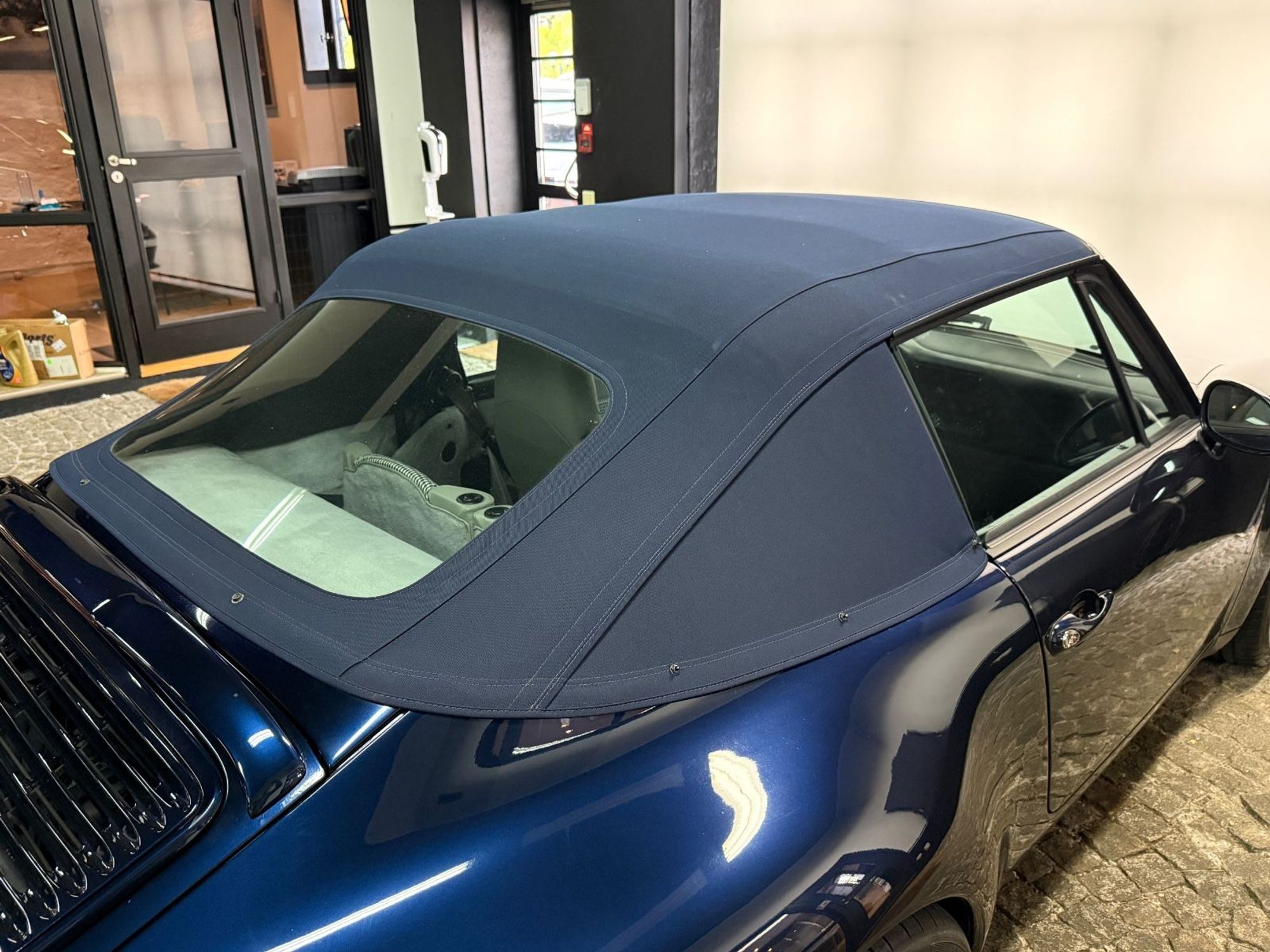 Porsche 911 Carrera Cabriolet Manual, 272hp, 1995
