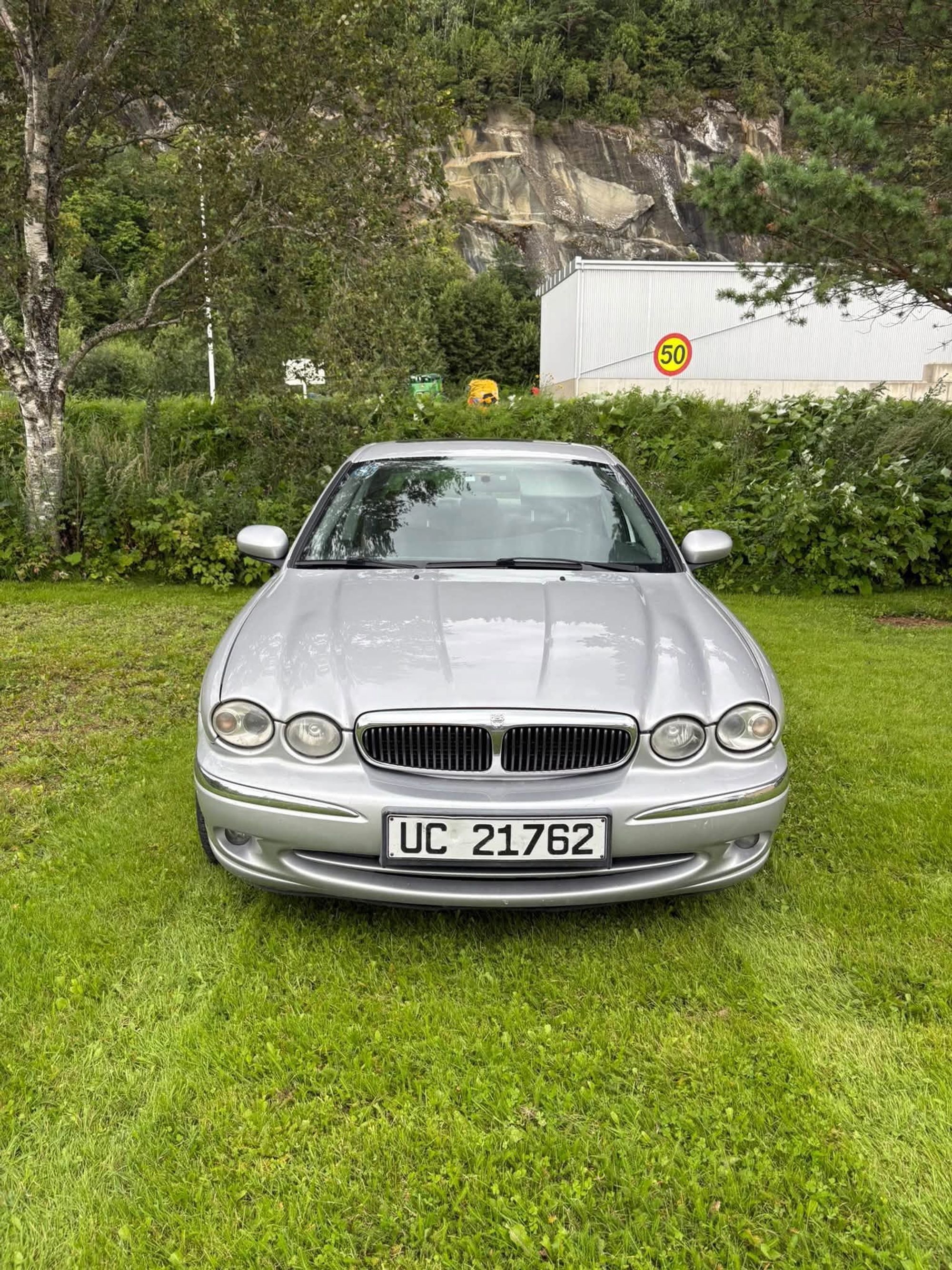 Jaguar X-Type 2.5 V6 4x4 Automatic, 196hp, 2001