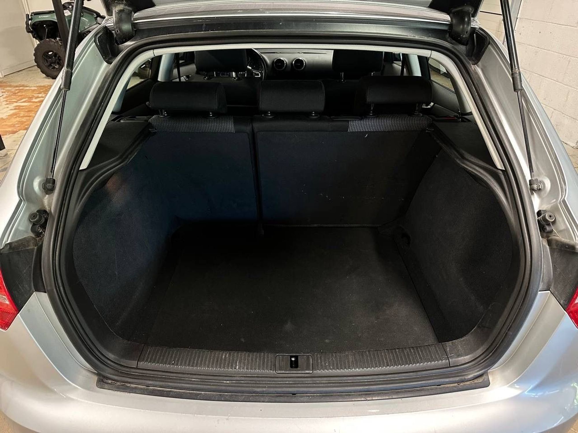 Audi A3 Sportback 1.6 TDI  Manual, 105hp, 2012