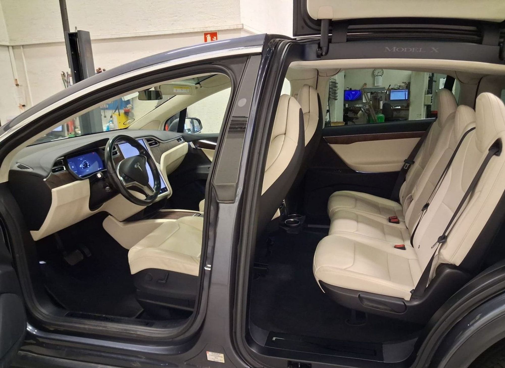 Tesla Model X 75D, 525hp, 2017
