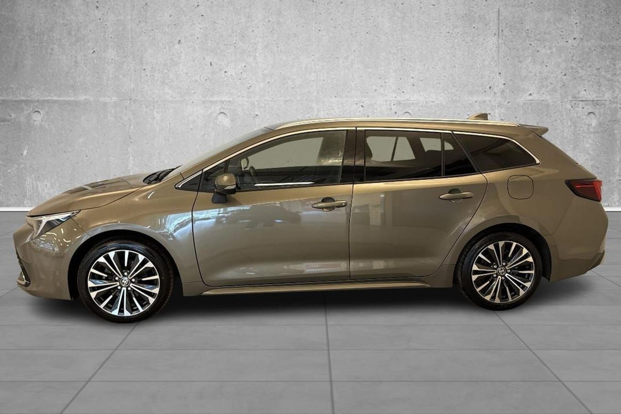 Toyota Corolla Touring Sports Hybrid e-CVT, 140hp, 2025