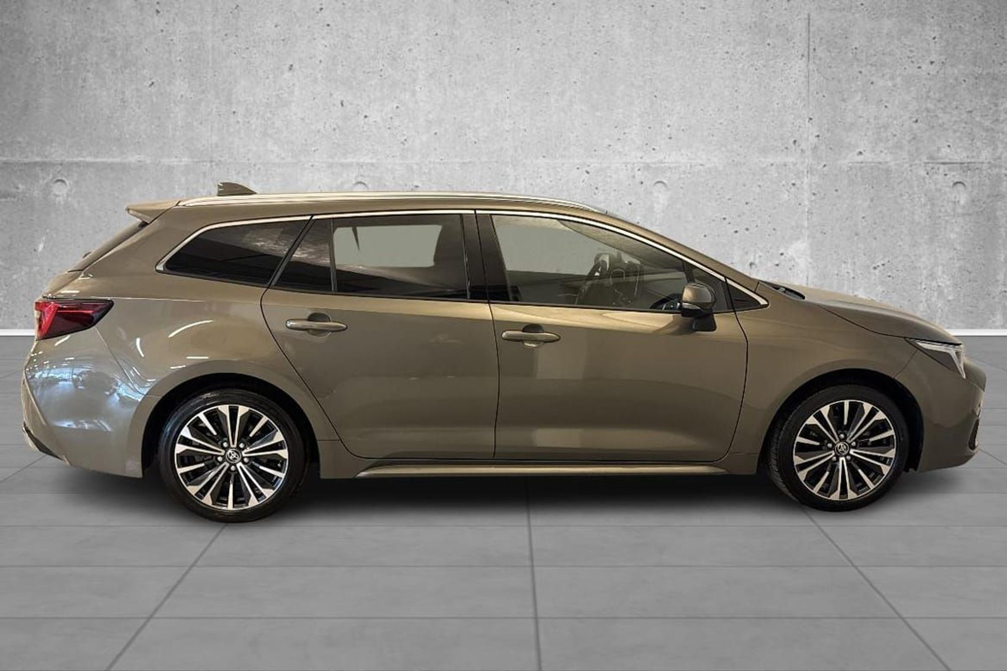 Toyota Corolla Touring Sports Hybrid e-CVT, 140hp, 2025