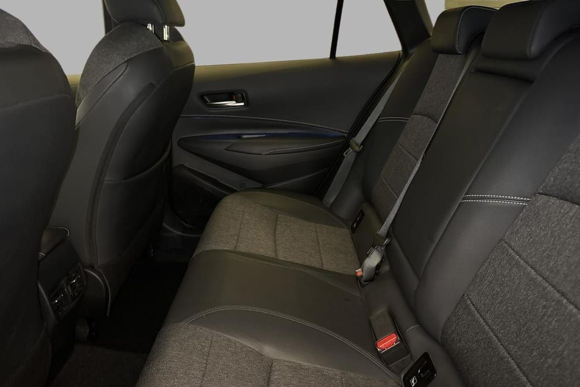 Toyota Corolla Touring Sports Hybrid e-CVT, 140hp, 2025